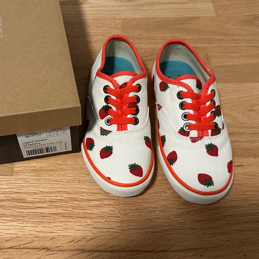 SeaVees x JCrew Kids' Sneakers in Strawberry print - Red and White